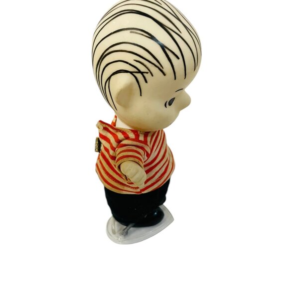 Vintage Linus Van Pelt Figure In Striped Shirt & Black Pants - Picture 3 of 5